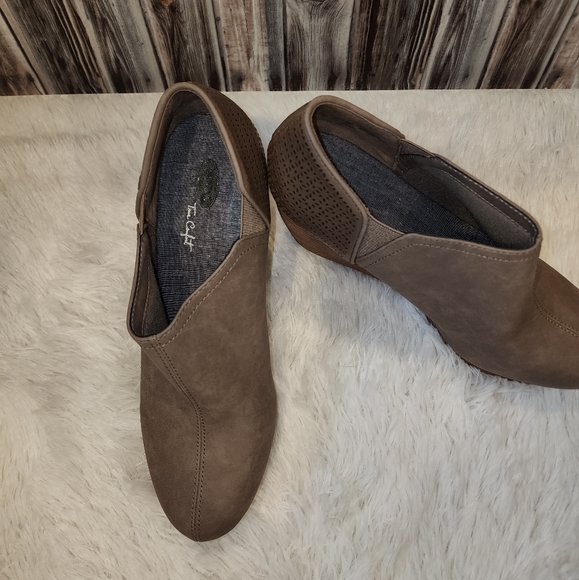 Wedge slip ons - Picture 3 of 3